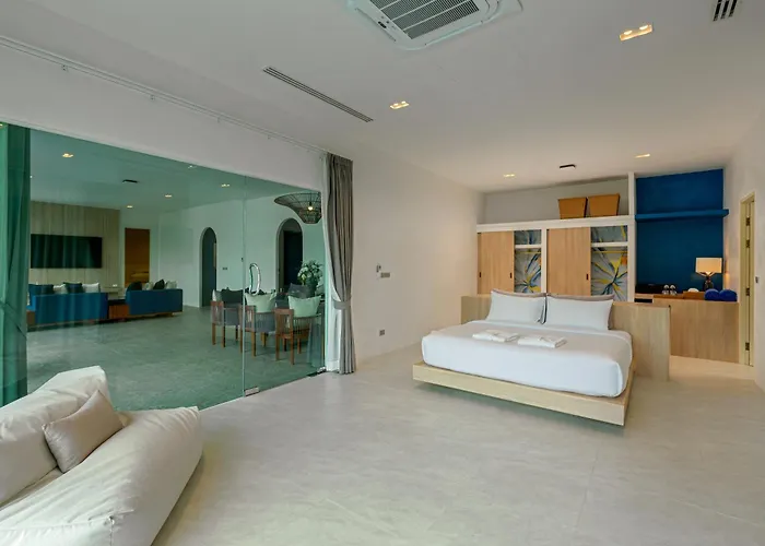 Kamala Beach Lodging 