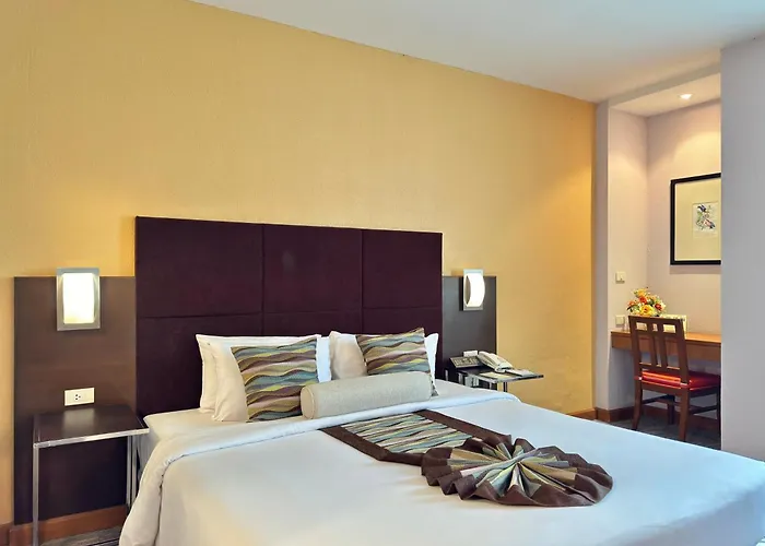 Phuket Hotels With Pool