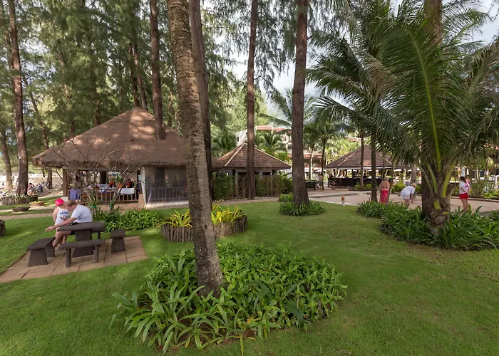 Bang Tao Beach (Phuket) Dog Friendly Lodging and Hotels