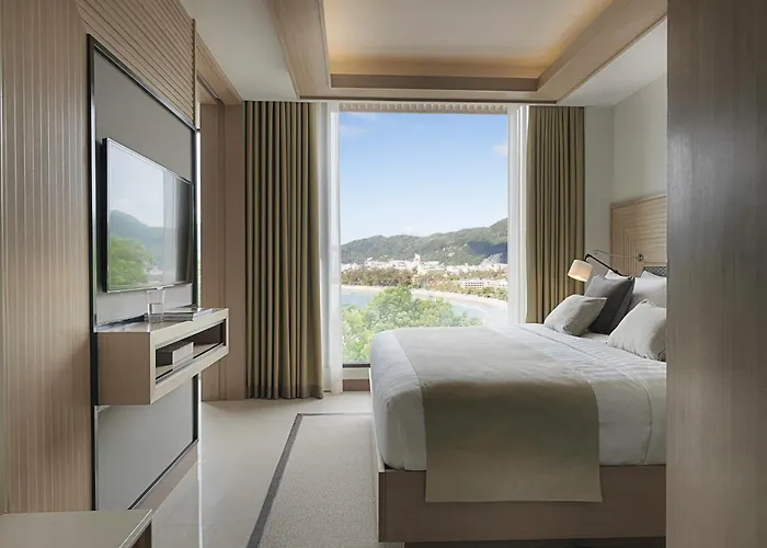 Patong hotels near Freedom Beach